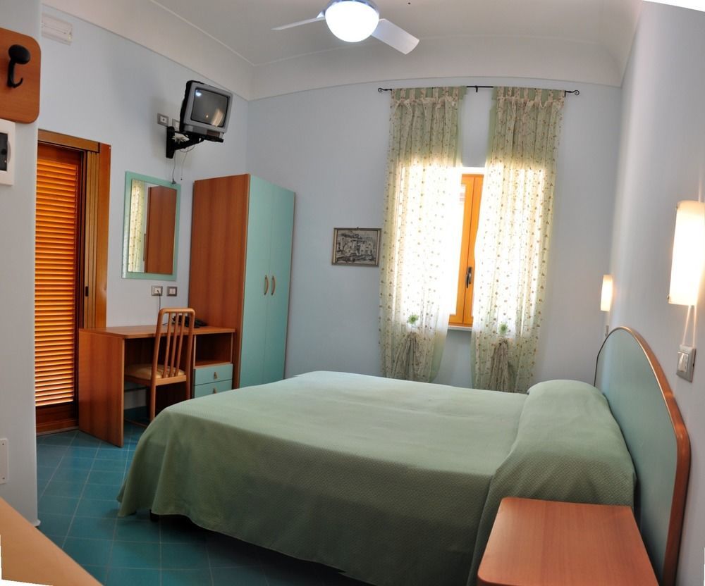 Hotel Villa Sirena Sant'Angelo  Dış mekan fotoğraf